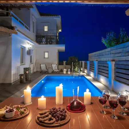 Elizabeth - Seafront Classic Villa! Βίλα Αργάσι