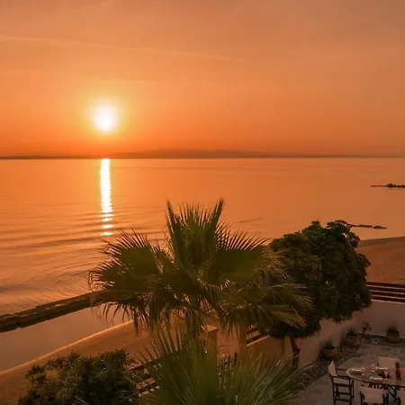 Elizabeth - Seafront Classic Villa! * Αργάσι