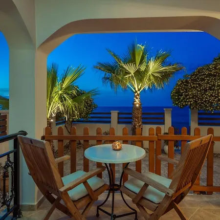 Elizabeth - Seafront Classic Villa! * Αργάσι